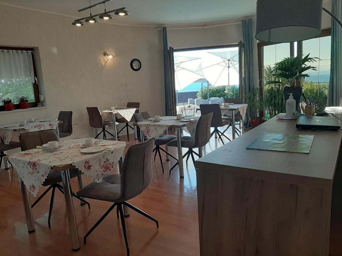 B&B Eva Ičići Eksteriør billede